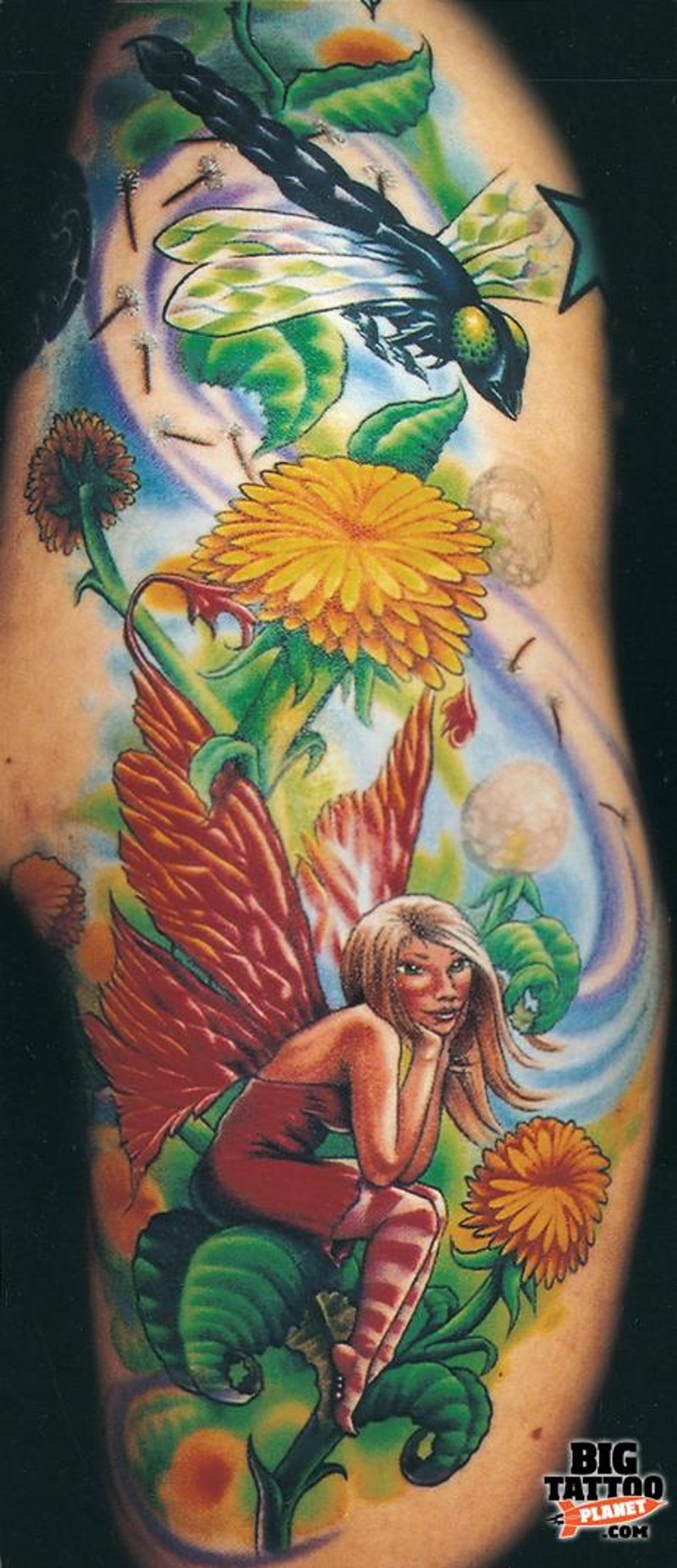 大臂美丽的幻想世界花朵蜻蜓精灵纹身图案