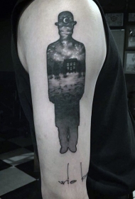 手臂神秘的人物轮廓与房子纹身图案