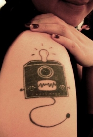 方形的电源灯箱手臂纹身图案