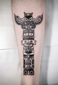 简单的黑色部落雕像线条纹身图案