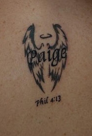 肩部黑色翅膀英文纹身图案