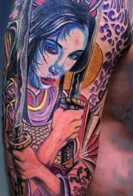 肩部彩色漫画风格的艺妓战士纹身