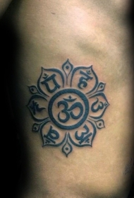 侧肋黑色印度教主题字符纹身图案