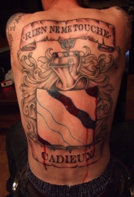 背部伟大美丽的家庭徽章纹身图案