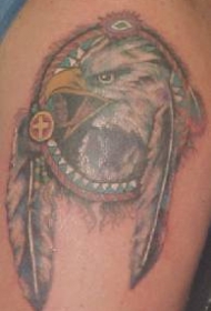 印度护身符鹰羽毛纹身图案