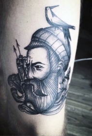 old school,大腿黑白水手肖像与鸟纹身图案