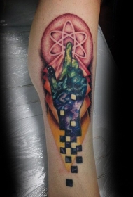 腿部点画风格彩色人手与原子纹身图案