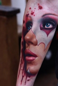 美丽的女性肖像手臂纹身图案