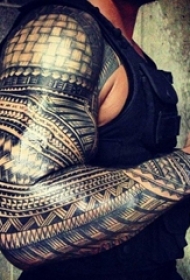 多款黑色线条几何元素创意霸气大面积纹身图案