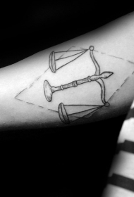 大臂天秤座小菱形黑色纹身图案