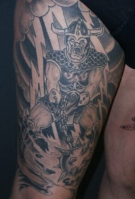 大腿在风暴终愤怒的兽人纹身图案