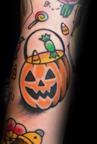 老式学校风格的彩色南瓜灯纹身图案
