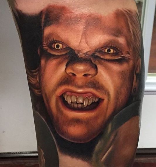 逼真的彩色邪恶吸血鬼肖像纹身图案