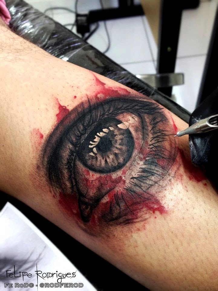 非常精致的写实血腥眼睛纹身图案
