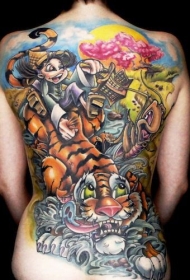 背部华丽的彩色卡通各种动物和小男孩纹身图案