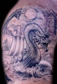 大臂海盗船和建筑纹身图案