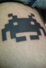 八位空间入侵者黑色纹身图案