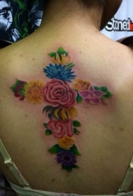 背部独特的五彩花朵整十字架纹身图案