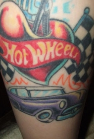 心形和赛车标志彩色纹身图案