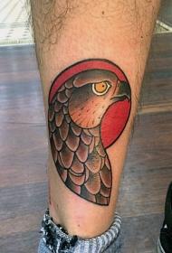 old school彩色鹰头小腿纹身