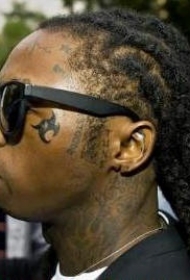 男性脸部图腾纹身图案