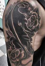大臂new school黑豹和玫瑰纹身图案