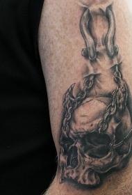 手臂神秘的黑灰链条骷髅纹身图案