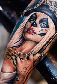 手臂彩色插画风格的墨西哥女郎纹身