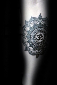 梵花雕刻风格黑色印度教字符纹身图案