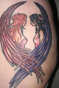 红色和黑色精灵纹身图案