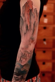 手臂彩色丛林纹身图案