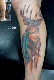 小腿鹿彩色纹身图案