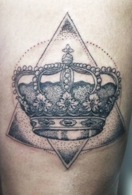 点刺风格黑色皇冠几何纹身图案
