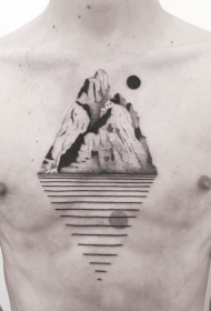 胸部惊人的黑色山区岛屿纹身图案