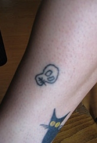 腿部黑色骷髅猫纹身图案