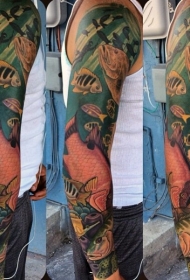 花臂彩色各种鱼纹身图案