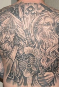 背部黑色海盗战士纹身图案