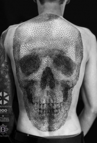 背部点刺风格的大骷髅纹身图案