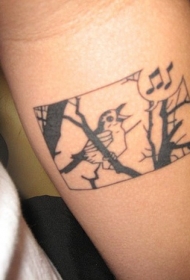 树枝上的小鸟唱歌纹身图案