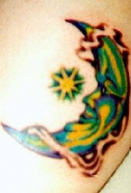 肩部彩色人性化的月亮与星星纹身