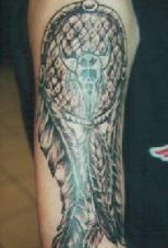 大臂黑灰大型捕梦网纹身图案