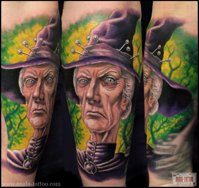 彩色卡通邪恶女巫肖像纹身图案