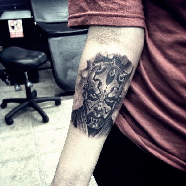 手臂old school黑白星球大战达斯摩尔纹身图案