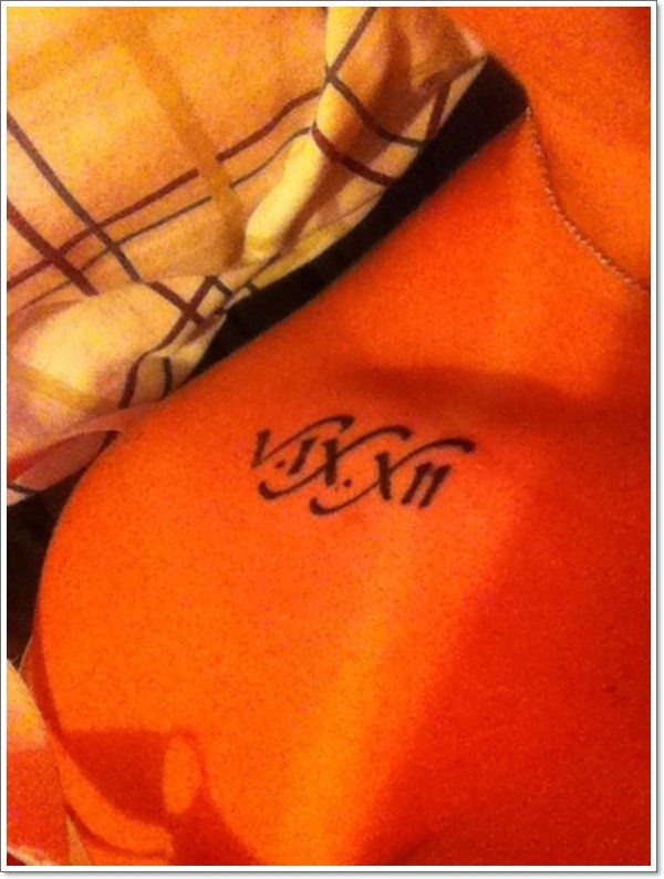 纪念风格黑色字符日期纹身图案