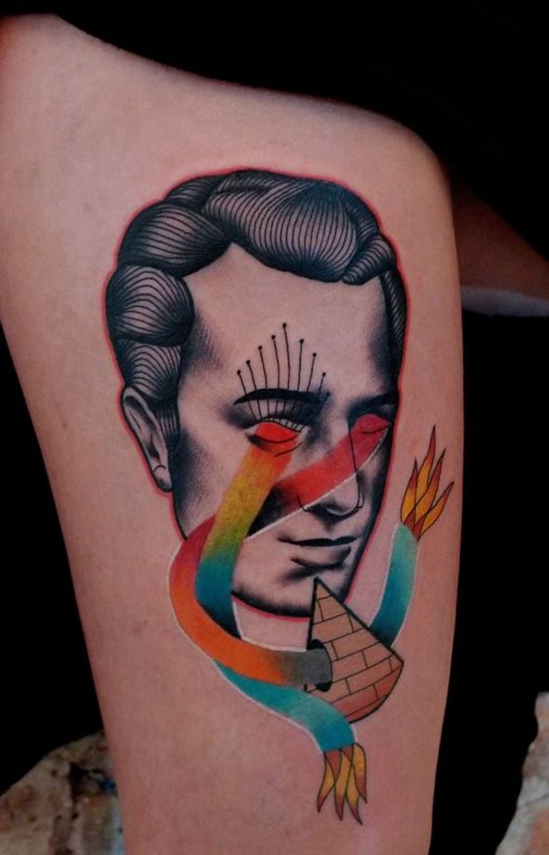 手臂彩色愚蠢的肖像纹身图案
