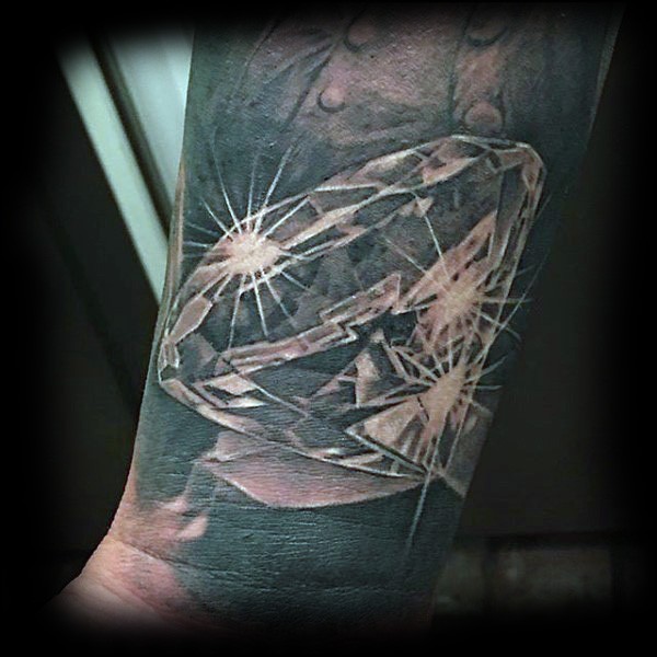 手腕黑白发光的逼真钻石纹身图案