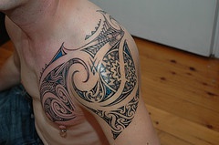 半甲部落风机械纹身图案