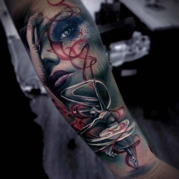 小臂芭蕾舞者和女人脸彩绘纹身图案