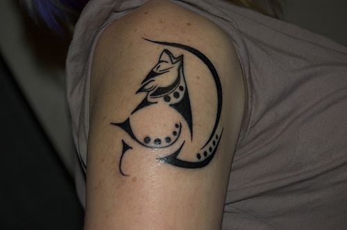 肩部黑色部落风格狼图腾纹身图案