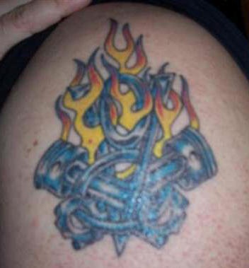 火焰汽车引擎彩色纹身图案